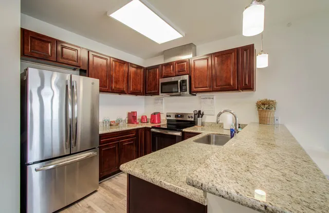 $195,000 | 1207 Grand W Boulevard, Unit 3E, Katy, TX 77449