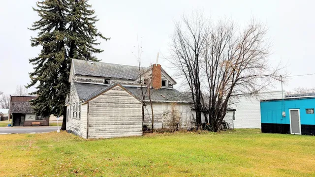 $14,900 | 1003 Central Avenue, Walhalla, ND 58282