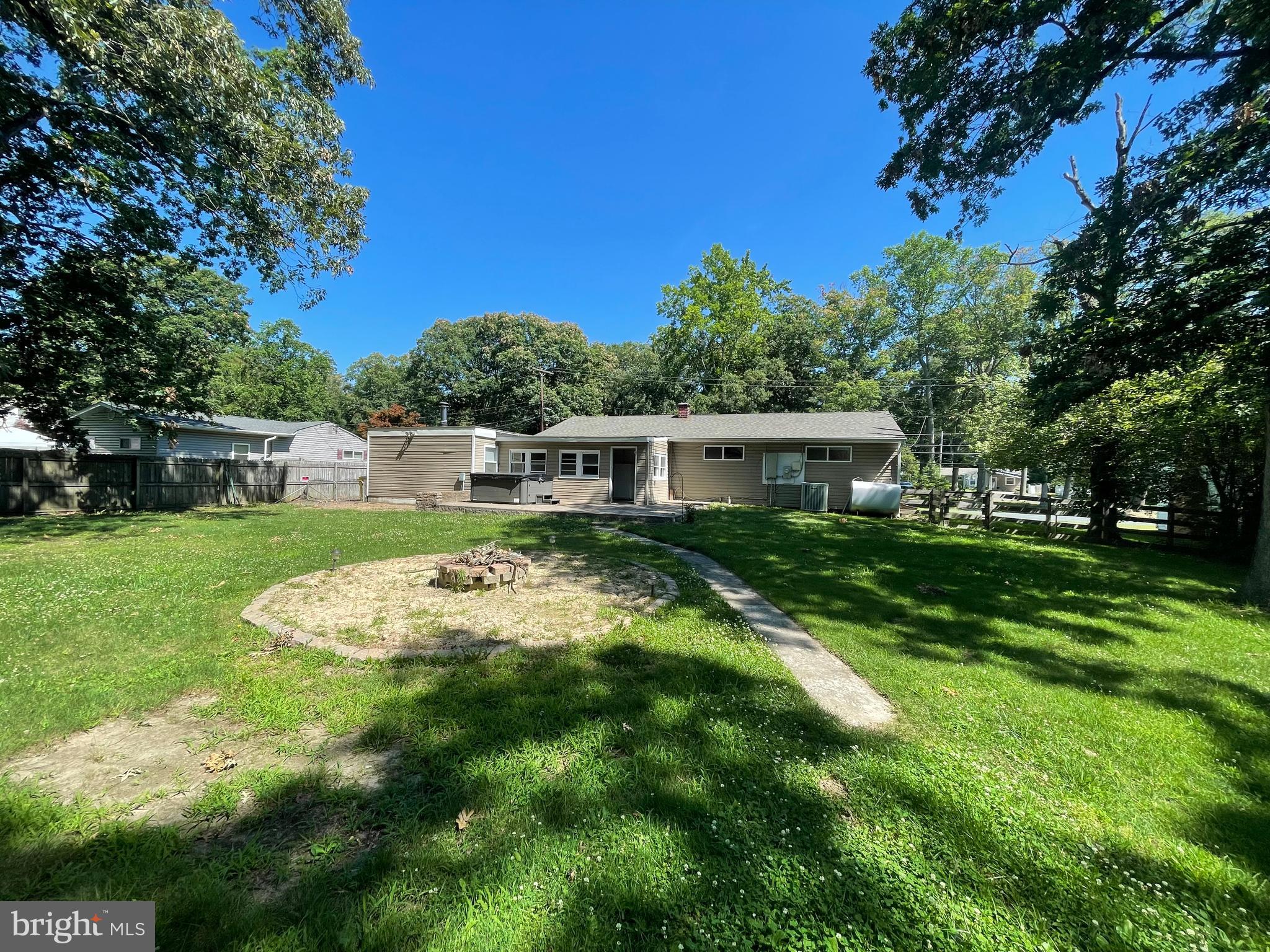 1503 Manor View Road Davidsonville, MD 21035 - Photo 4 of 18 Very large lot
