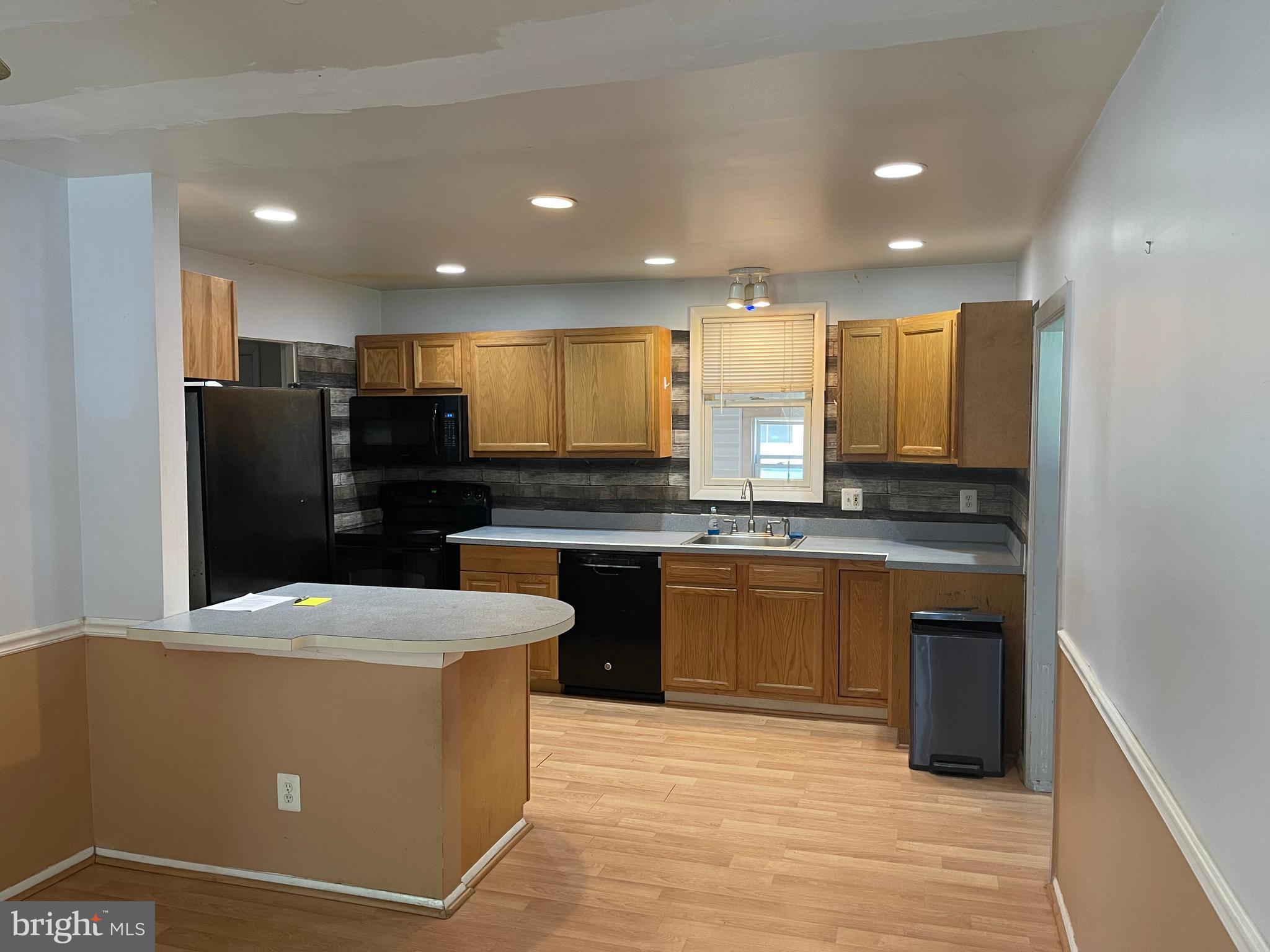 1503 Manor View Road Davidsonville, MD 21035 - Photo 5 of 18 Kitchen