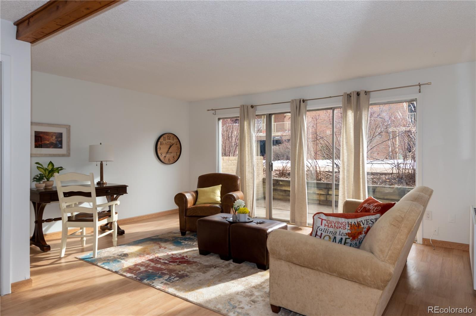Perfect floor plan! South-facing living area enjoys natural sunlight all day! Big sliding door and picture windows brighten the whole home.
