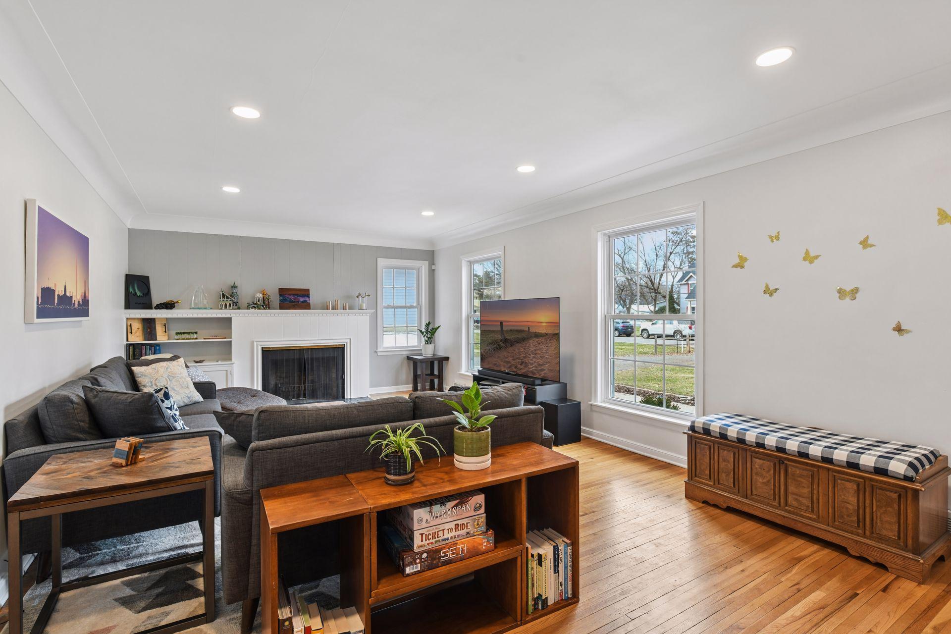 3727 Farmington Road Hopkins, MN 55305 - Photo 5 of 52