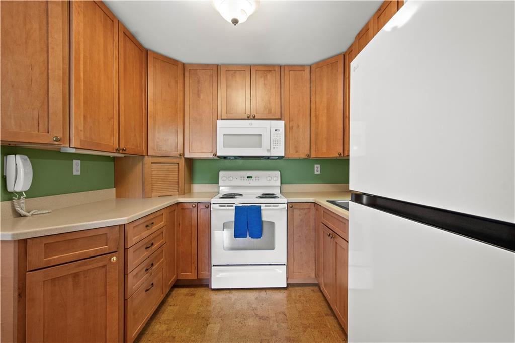 1500 Cochran Road, Unit 910 Pittsburgh, PA 15243 - Photo 19 of 38