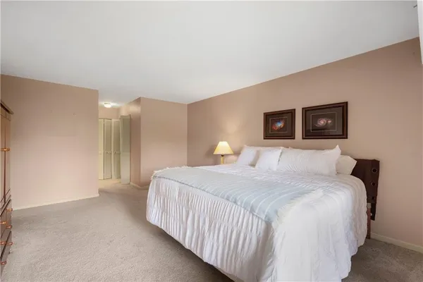 $255,000 | 1500 Cochran Road, Unit 910, Pittsburgh, PA 15243
