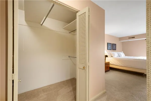 $255,000 | 1500 Cochran Road, Unit 910, Pittsburgh, PA 15243