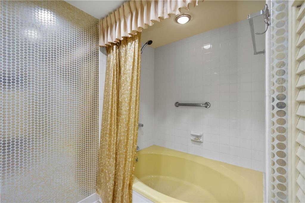 1500 Cochran Road, Unit 910 Pittsburgh, PA 15243 - Photo 26 of 38