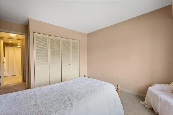 $255,000 | 1500 Cochran Road, Unit 910, Pittsburgh, PA 15243