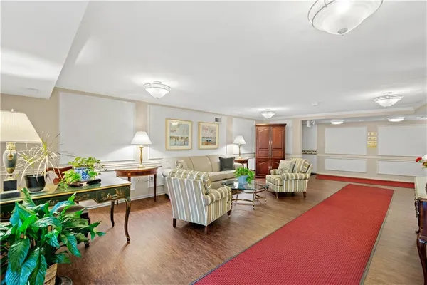 $255,000 | 1500 Cochran Road, Unit 910, Pittsburgh, PA 15243