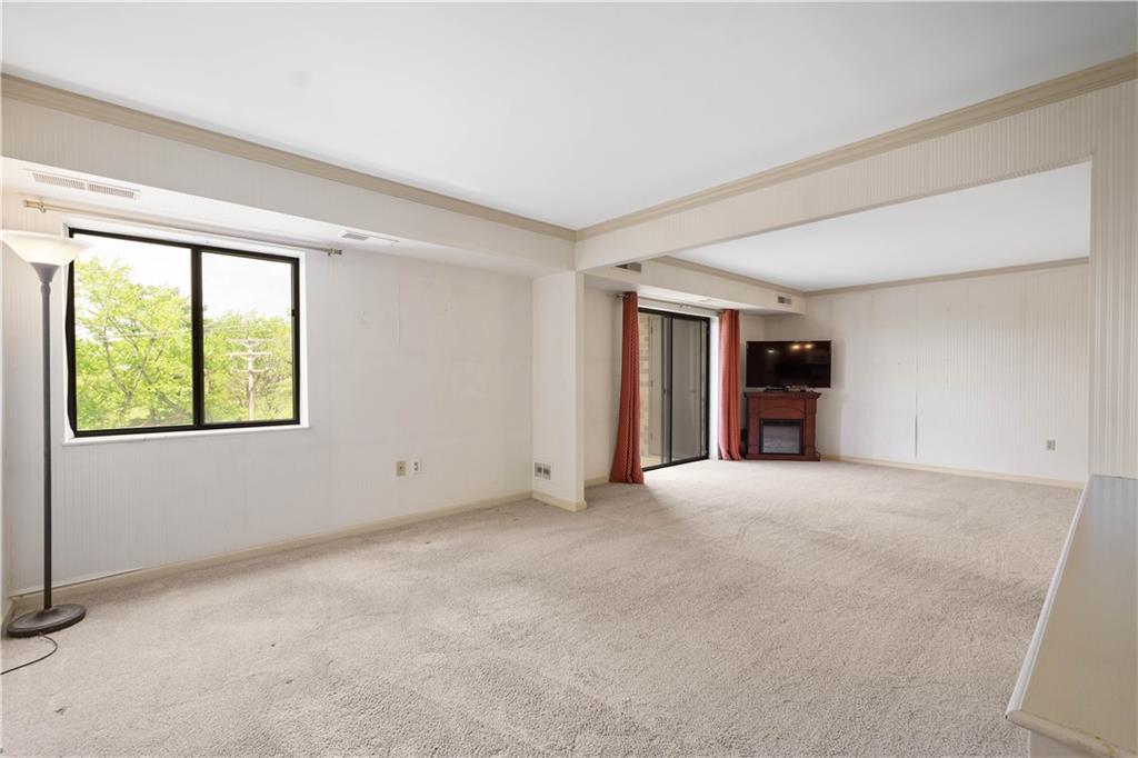 1500 Cochran Road, Unit 910 Pittsburgh, PA 15243 - Photo 10 of 38