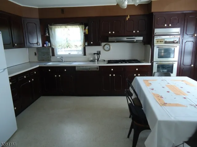 $460,000 | 221 Jefferson Avenue, Linden, NJ 07036