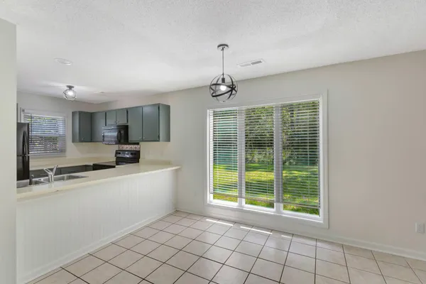 $1,650 | 4407 Great Oak Drive, North Charleston, SC 29418