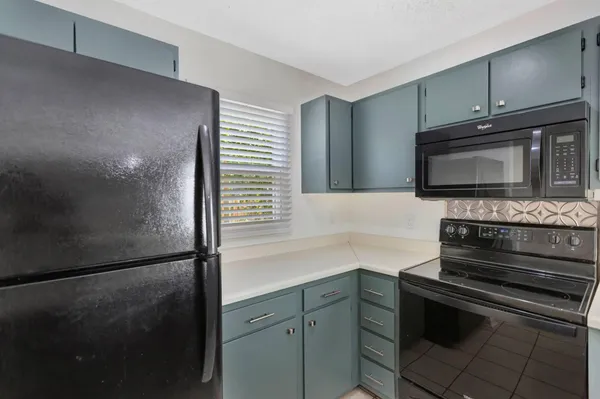 $1,650 | 4407 Great Oak Drive, North Charleston, SC 29418
