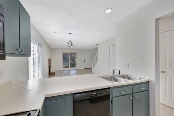 $1,650 | 4407 Great Oak Drive, North Charleston, SC 29418