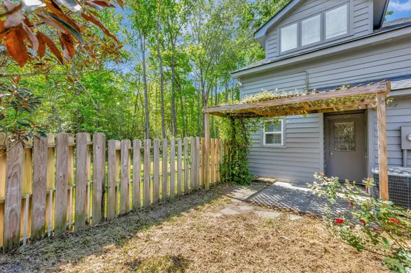 $1,650 | 4407 Great Oak Drive, North Charleston, SC 29418