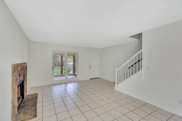 $1,650 | 4407 Great Oak Drive, North Charleston, SC 29418