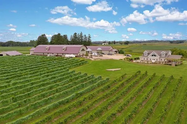 $3,275,000 | S3424 Peterson Lane, Viroqua, WI 54665