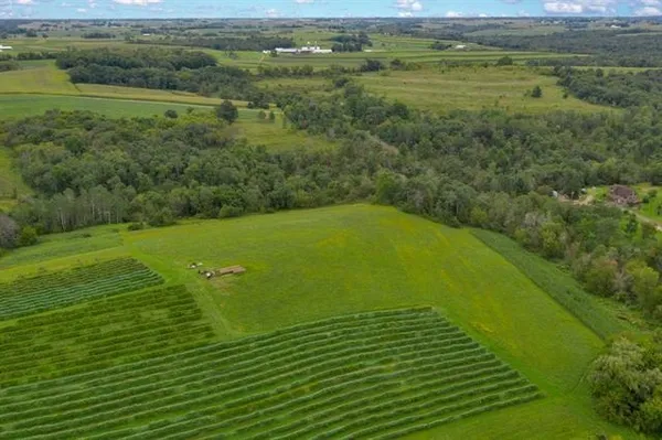$3,275,000 | S3424 Peterson Lane, Viroqua, WI 54665