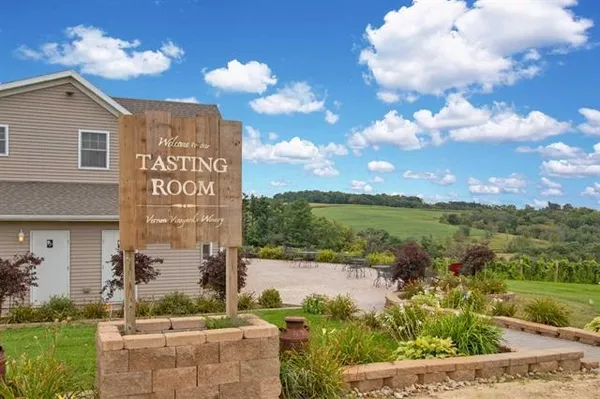 $3,275,000 | S3424 Peterson Lane, Viroqua, WI 54665