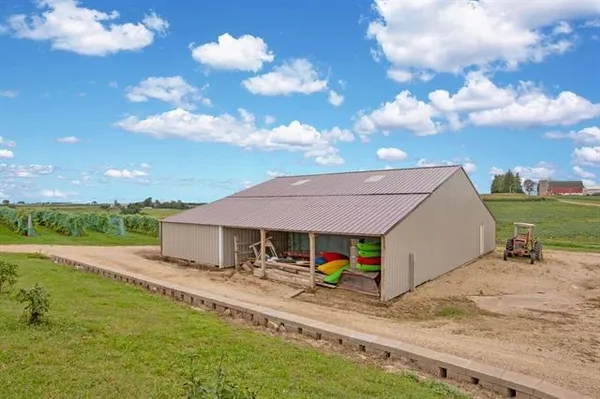 $3,275,000 | S3424 Peterson Lane, Viroqua, WI 54665