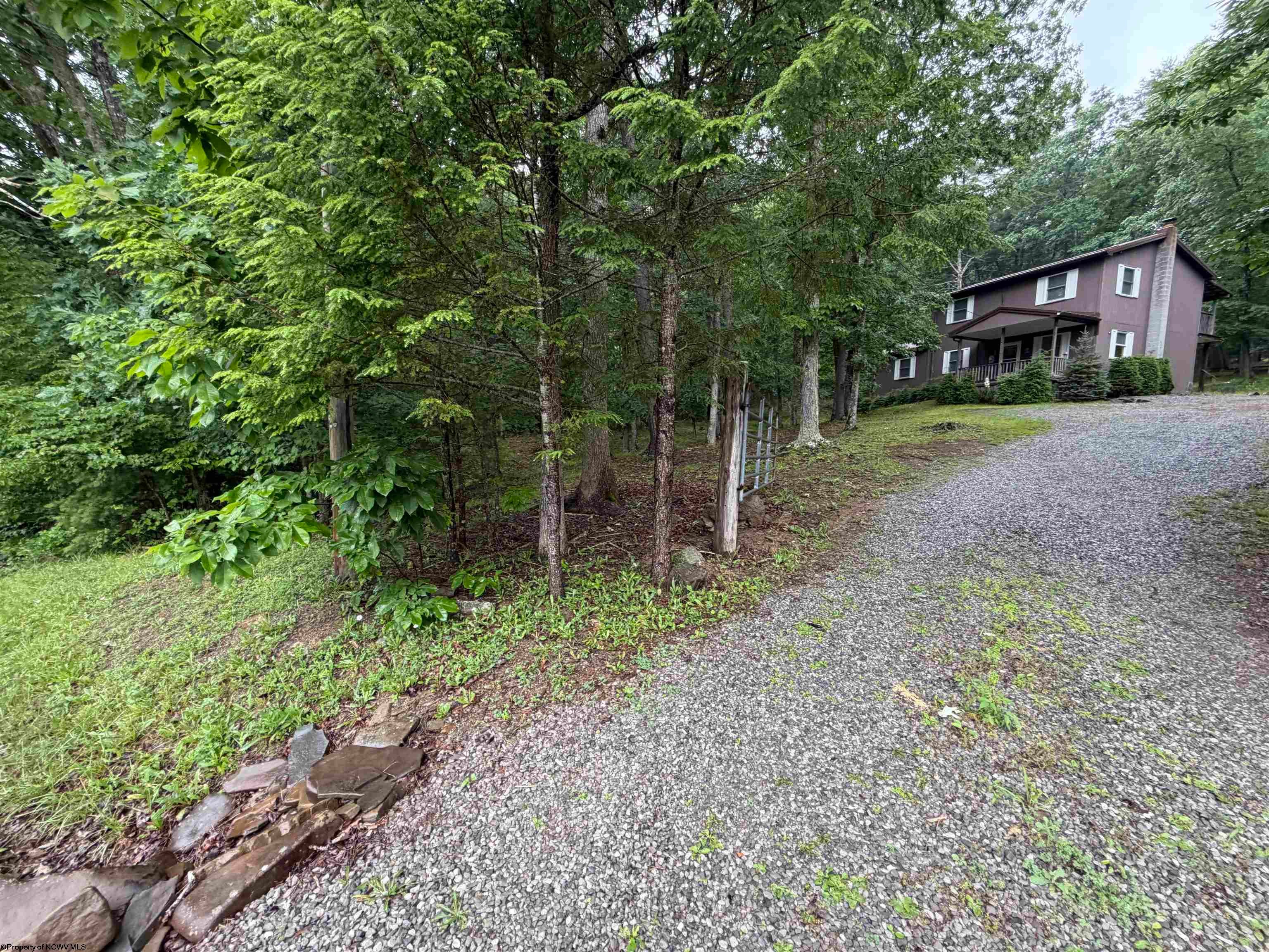 12447 Frost Road Dunmore, WV 24934 - Photo 8 of 34 Gallery Image 8