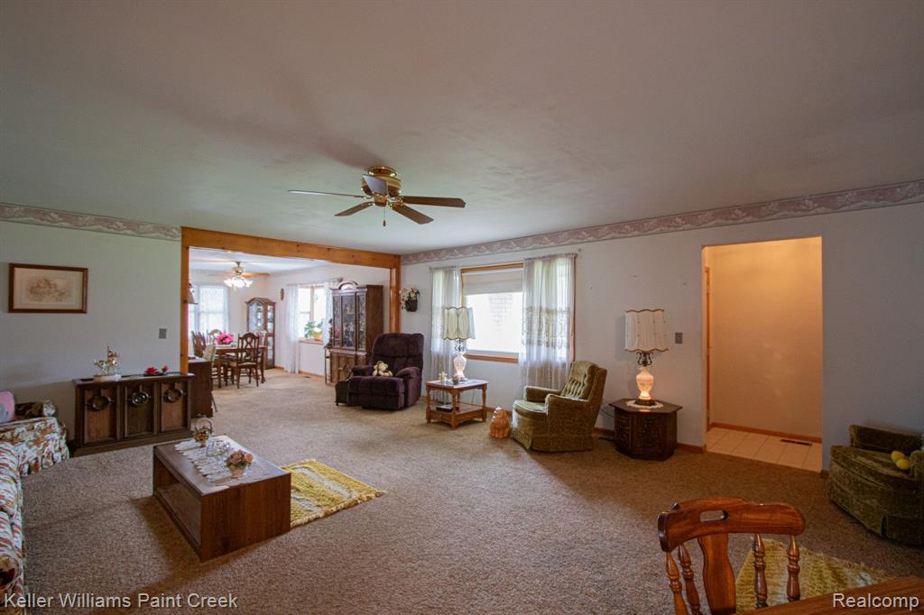 53330 Schoenherr Road Utica, MI 48315 - Photo 3 of 37 Gallery Image 3