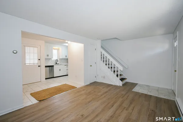 $1,850 | 421 Emmett Street, Unit 4, Bristol, CT 06010