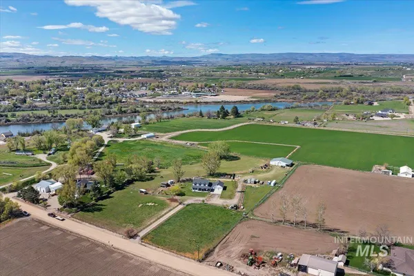 $750,000 | 17895 Fargo Road, Wilder, ID 83676