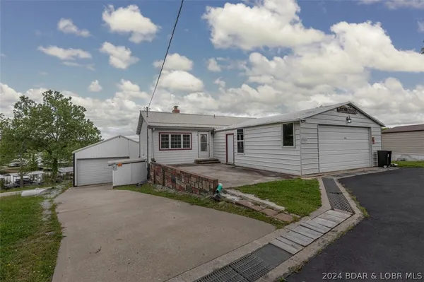 $349,900 | 29686 Lake Road 57, Warsaw, MO 65355