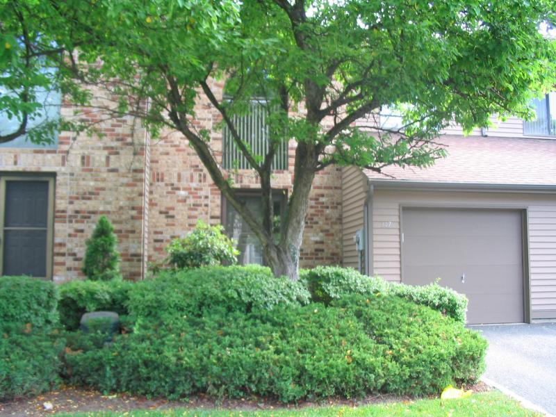 147 Castle Ridge Drive East Hanover, NJ 07936 - Photo 1 of 15