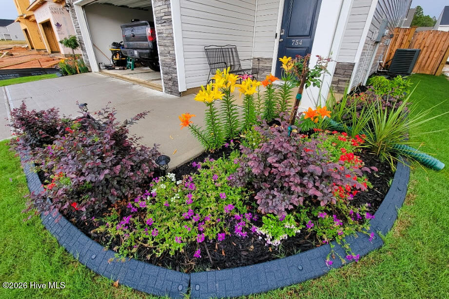 754 Justify Loop Graniteville, SC 29829 - Photo 28 of 39 Flowers!