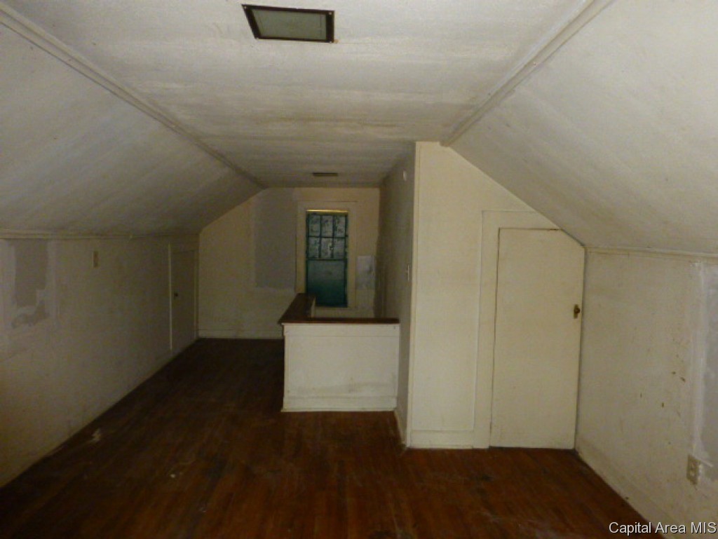 2124 South 11th Street Springfield, IL 62703 - Photo 13 of 16