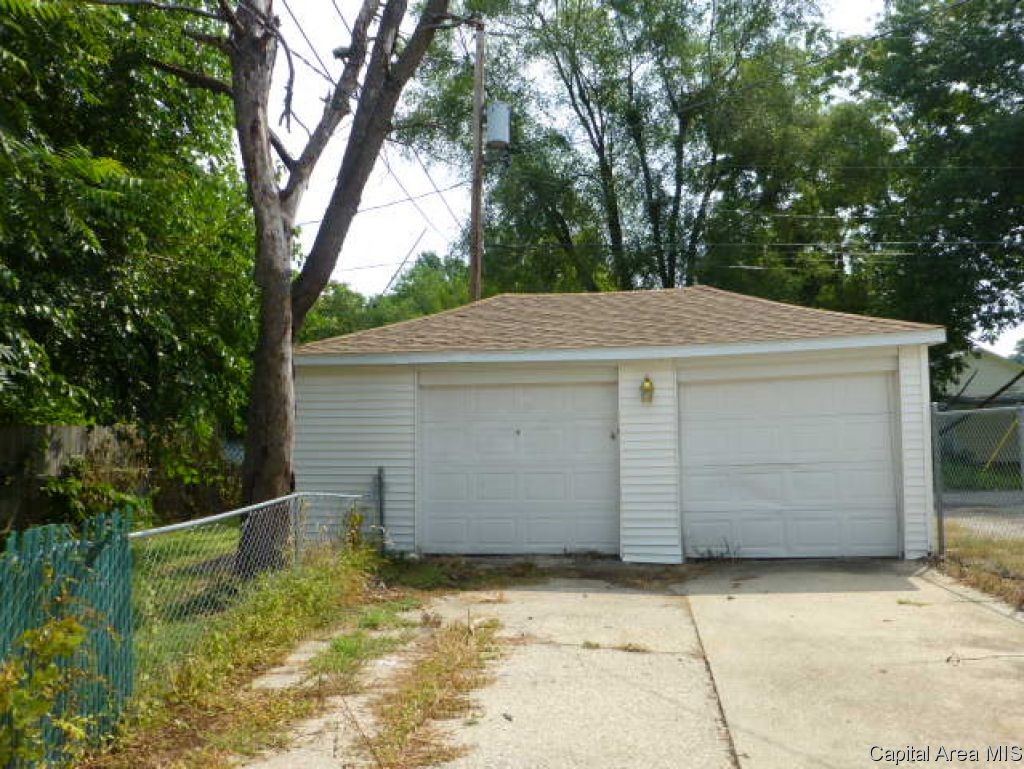 2124 South 11th Street Springfield, IL 62703 - Photo 16 of 16