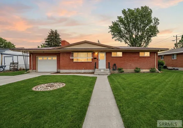 $340,000 | 385 Shelley Avenue, Shelley, ID 83274