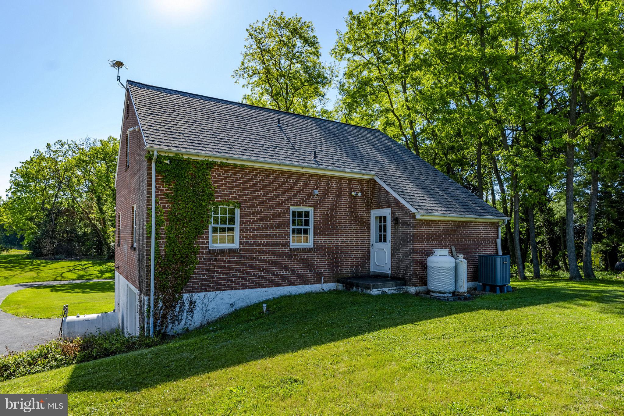 131 Pinetown Road Leola, PA 17540 - Photo 15 of 66