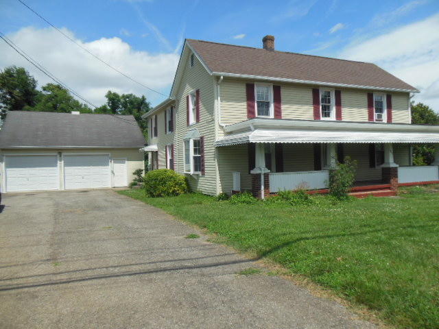 3451 Cove Road Roanoke, VA 24017 - Photo 1 of 35 Front
