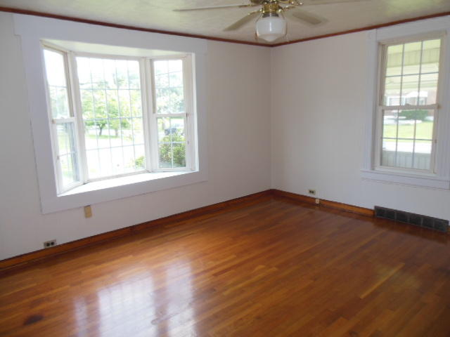 3451 Cove Road Roanoke, VA 24017 - Photo 14 of 35 DSCN5893