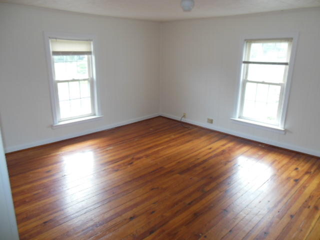 3451 Cove Road Roanoke, VA 24017 - Photo 21 of 35 DSCN5900