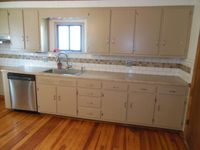 3451 Cove Road Roanoke, VA 24017 - Photo 5 of 35 DSCN5883