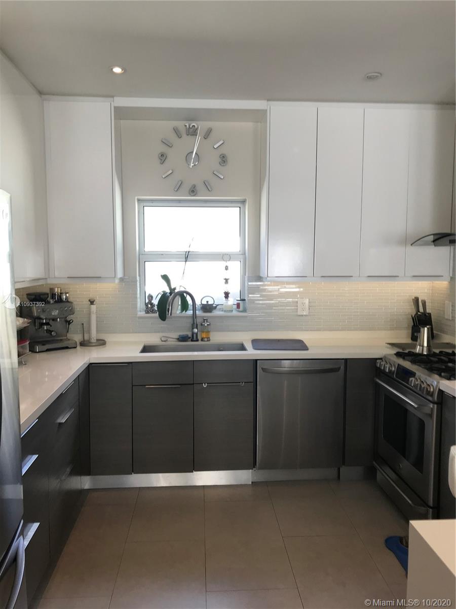 8810 Dickens Avenue Surfside, FL 33154 - Photo 8 of 11