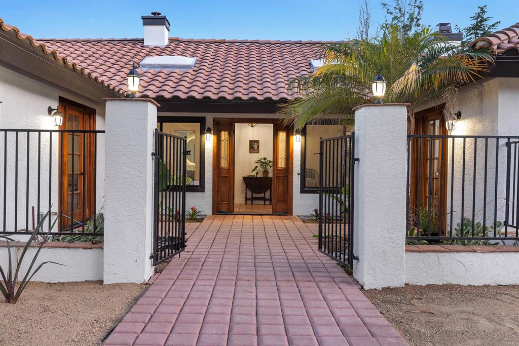 4718 Cll Del Vuelta, Fallbrook, CA 92028 Compass