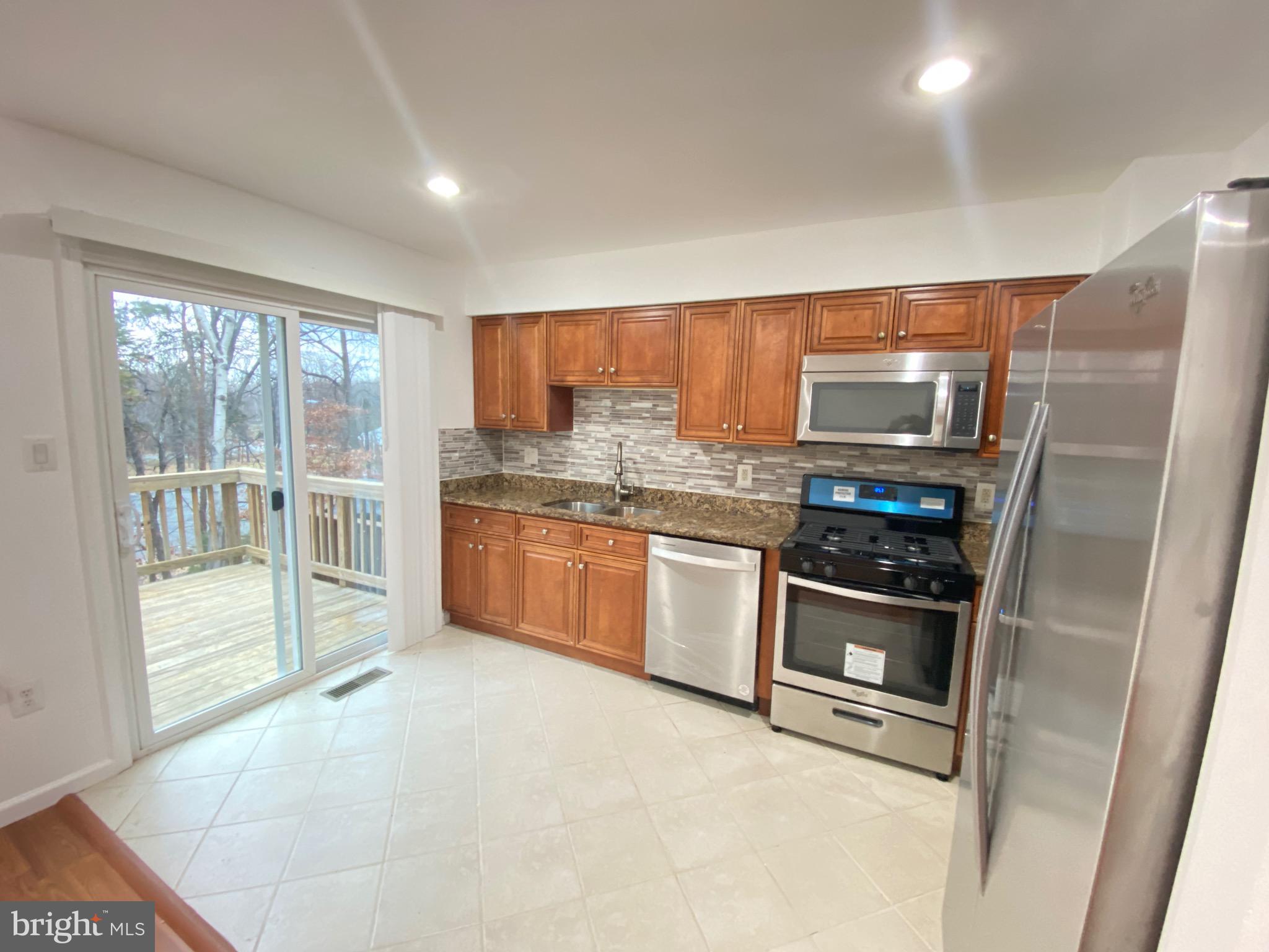 14817 Winding Loop Woodbridge, VA 22191 - Photo 8 of 27