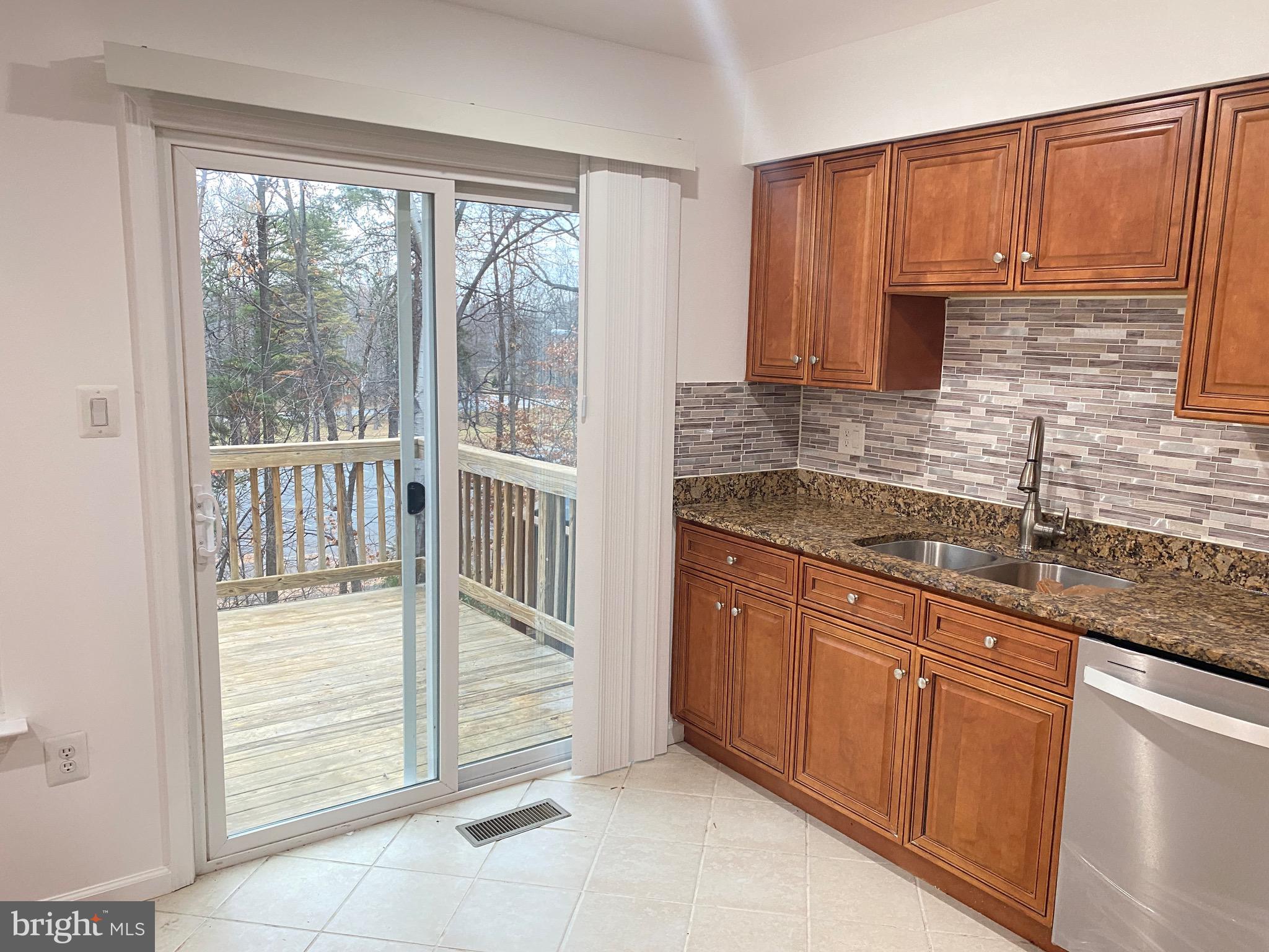 14817 Winding Loop Woodbridge, VA 22191 - Photo 9 of 27