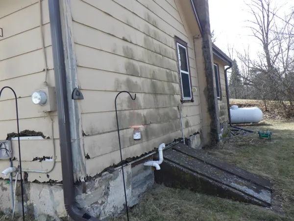 $139,900 | 735 Kohlschmidt Alley, Marion, WI 54950