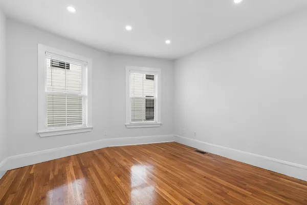 $4,150 | 79 Sydney Street, Unit 2, Boston, MA 02125