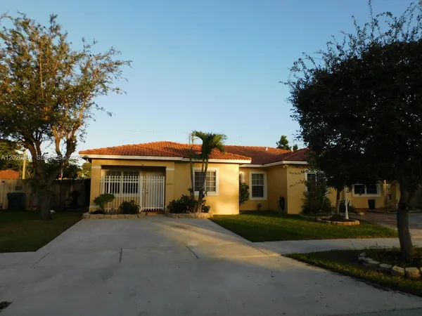 $2,000 | 21511 Southwest 122nd Court, Miami, FL 33177