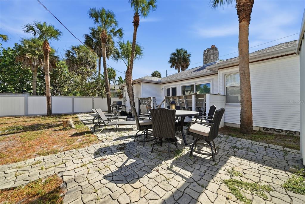 726 Mandalay Avenue Clearwater Beach, FL 33767 - Photo 27 of 49