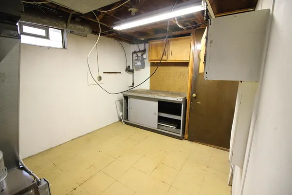 $165,000 | 7521 Katherine Street, Taylor, MI 48180