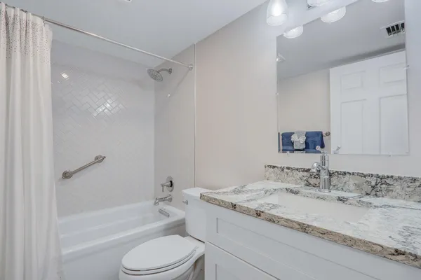 $4,000 | 4444 Northeast Ocean Boulevard, Unit E2, Jensen Beach, FL 34957