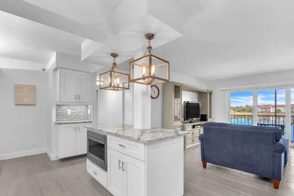 $4,000 | 4444 Northeast Ocean Boulevard, Unit E2, Jensen Beach, FL 34957