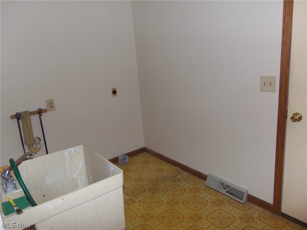 25079 Quaker Church Road East Rochester, OH 44625 - Photo 20 of 20 Gallery Image 20